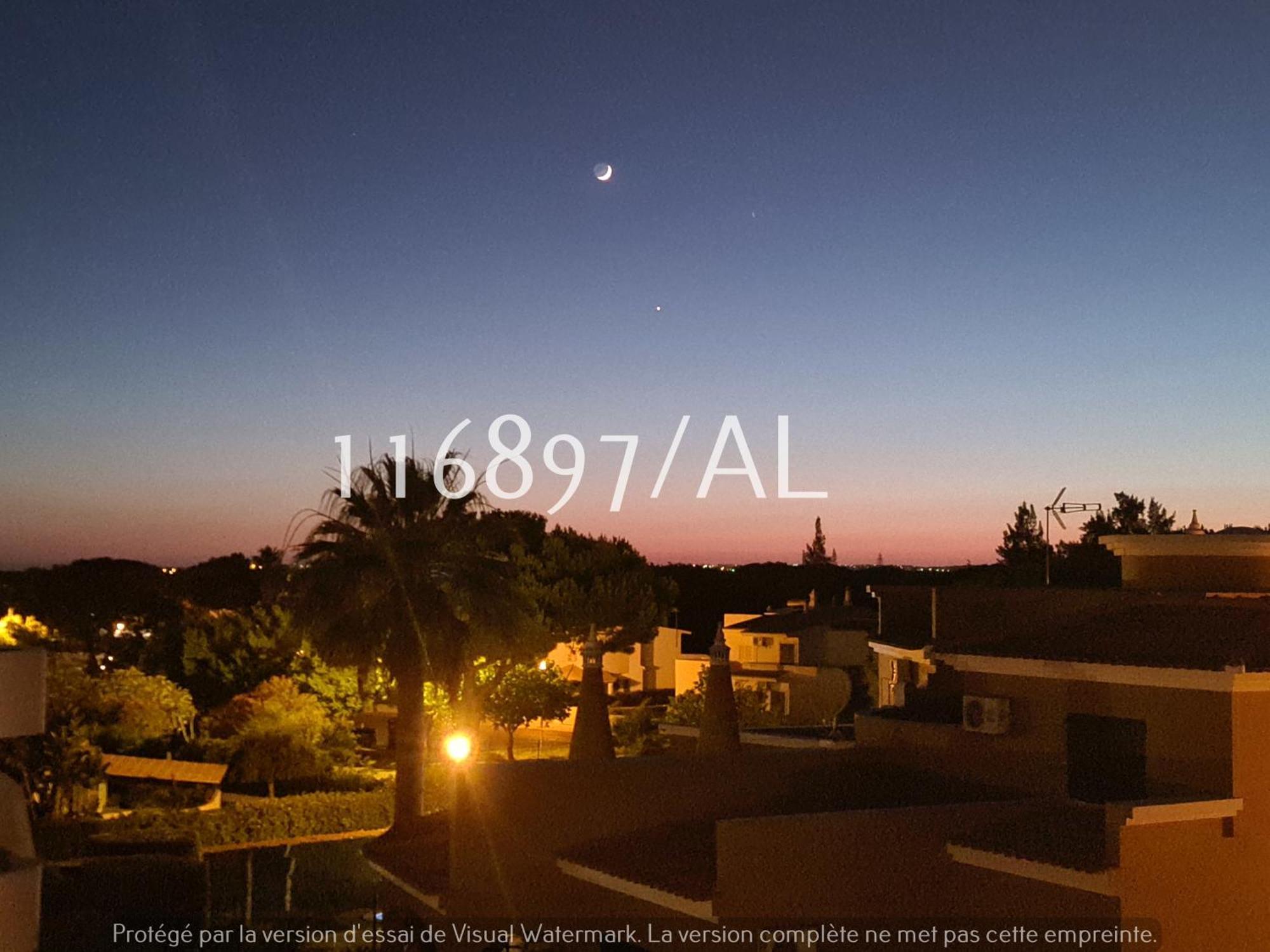 Beach Apartment Terrace ヴィラモウラ エクステリア 写真