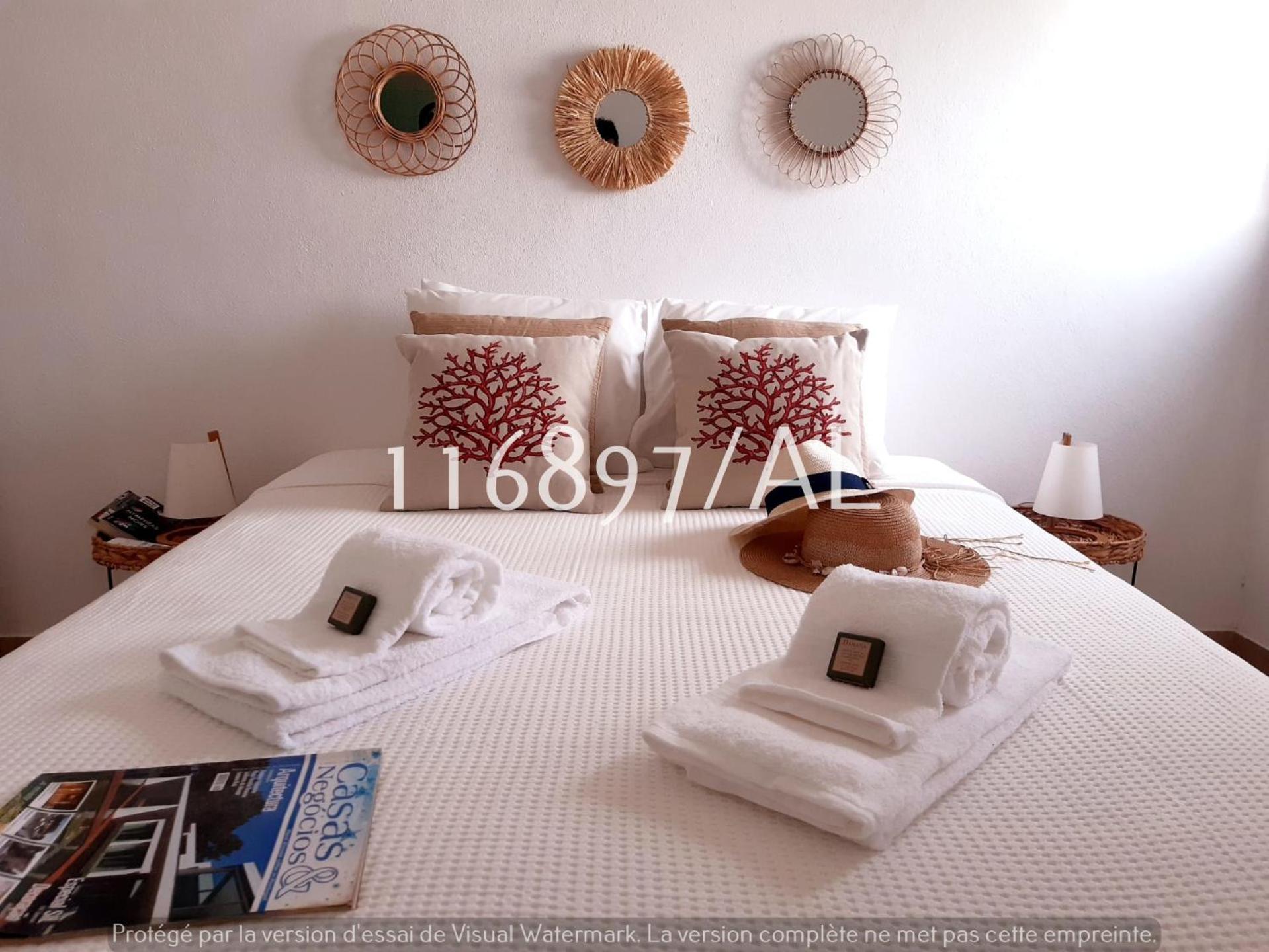 Beach Apartment Terrace ヴィラモウラ エクステリア 写真