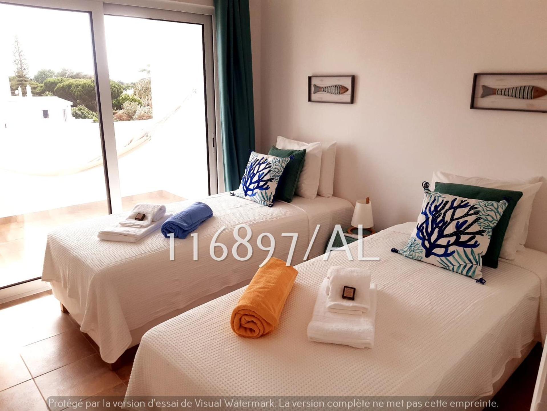 Beach Apartment Terrace ヴィラモウラ エクステリア 写真